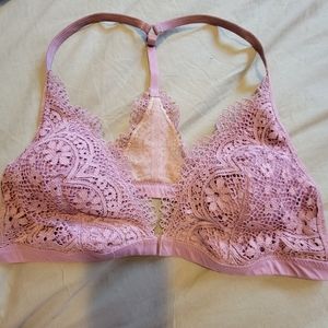 (Size L) EUC Victoria's Secret Purple Lace Bralette